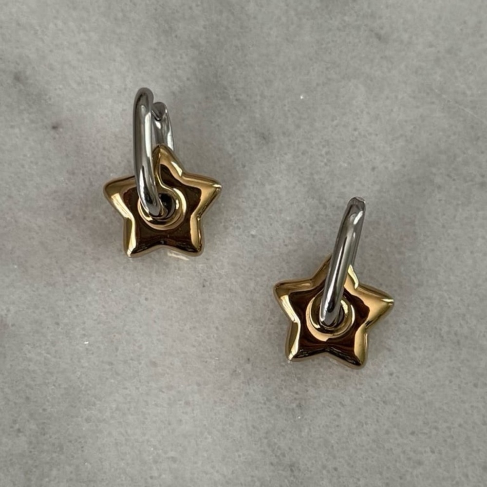 Silver Gold Bubble Star Charm Thick Oval Hoop Earrings
Brand New - Picture 5 of 5